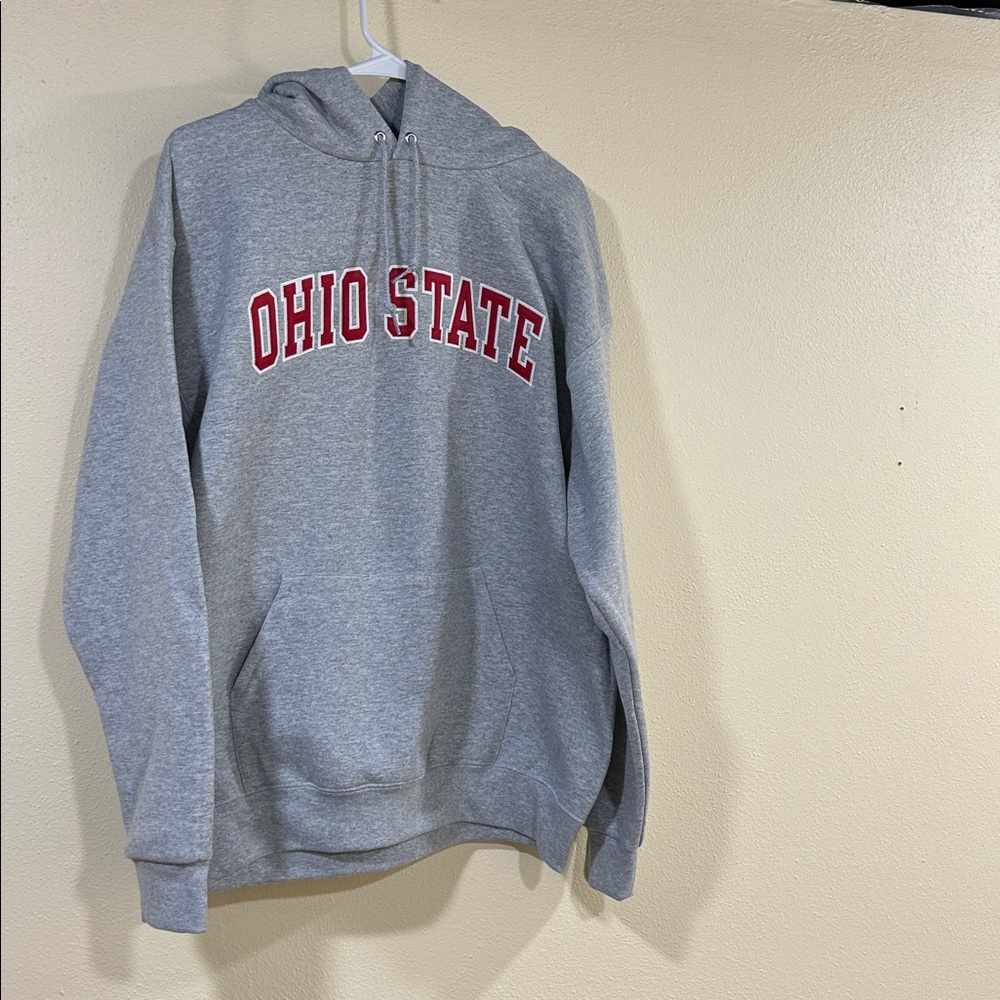 Beautiful Hoodie with Red Ohio State Lettering, Men’s Large, NWT Retail $74